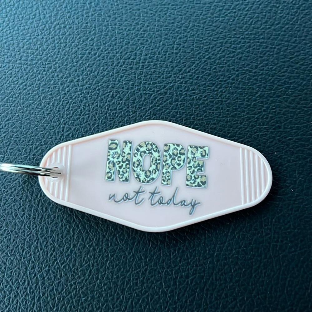New  motel keychain​